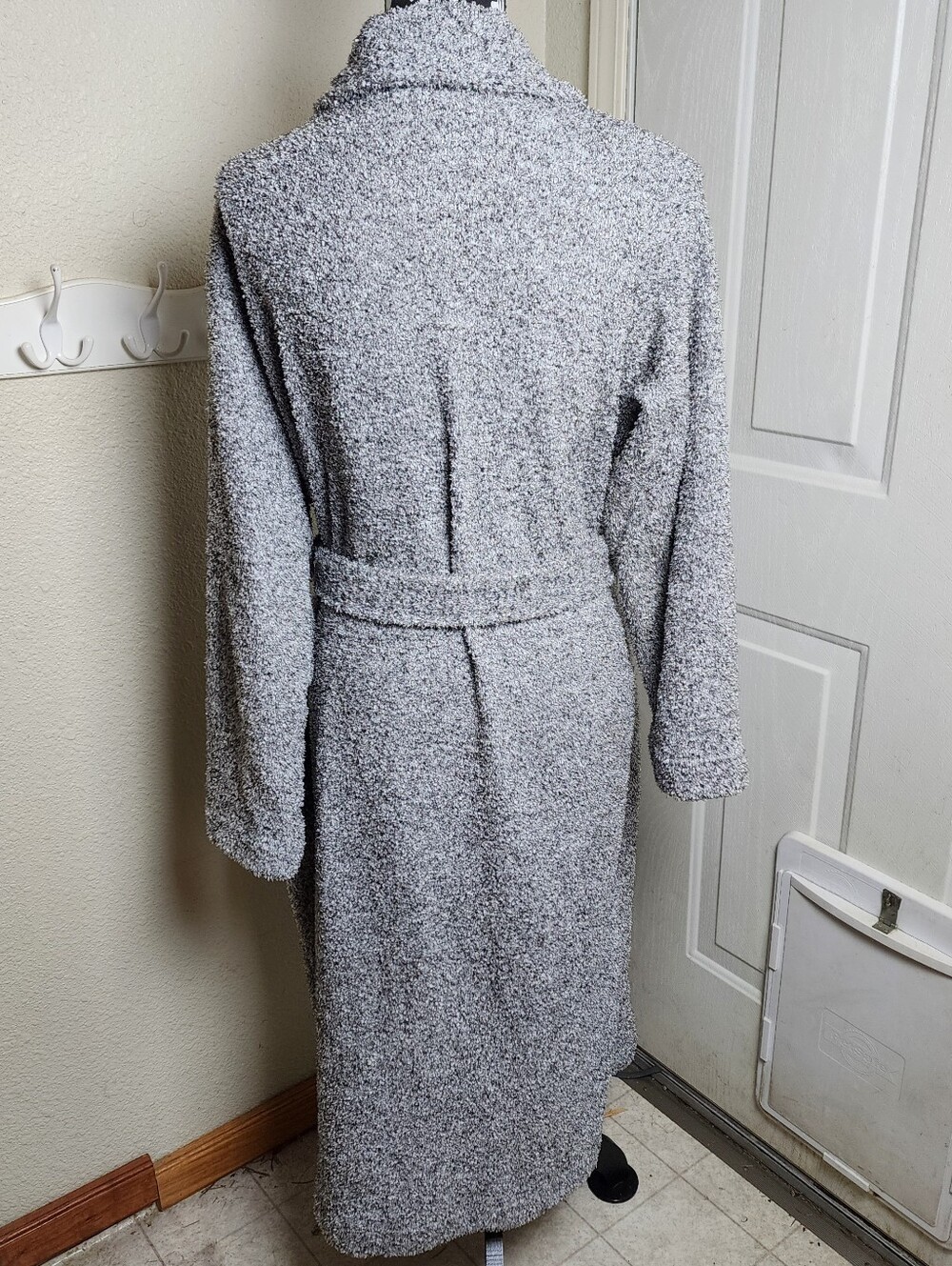 Stars Above Grey Robe Medium - Picture 5 of 10